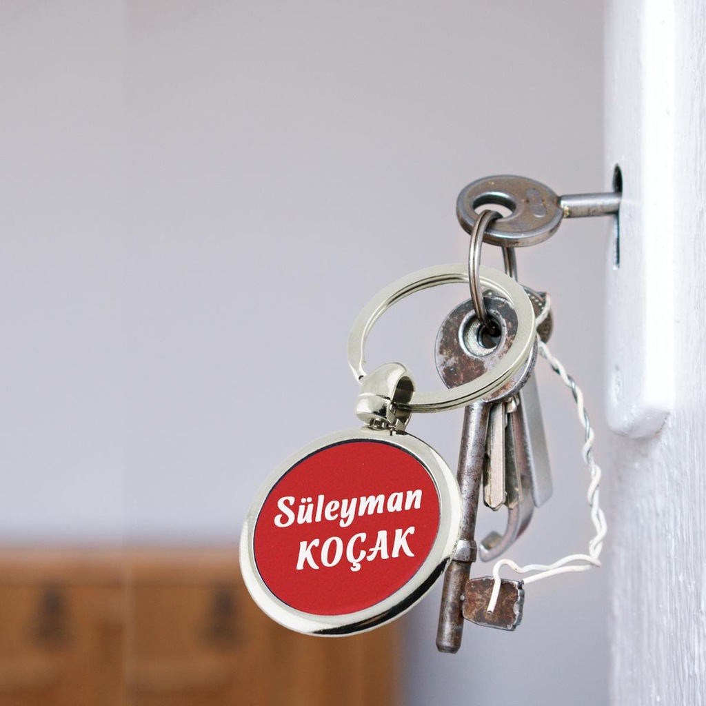 İsme Özel Şık Tasarım Oval Kırmızı Metal Anahtarlık